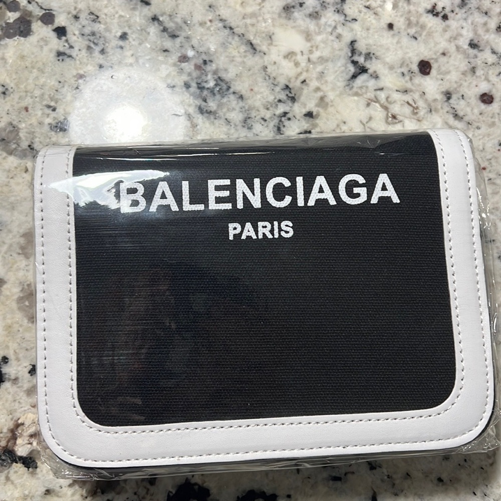 Balenci cross body